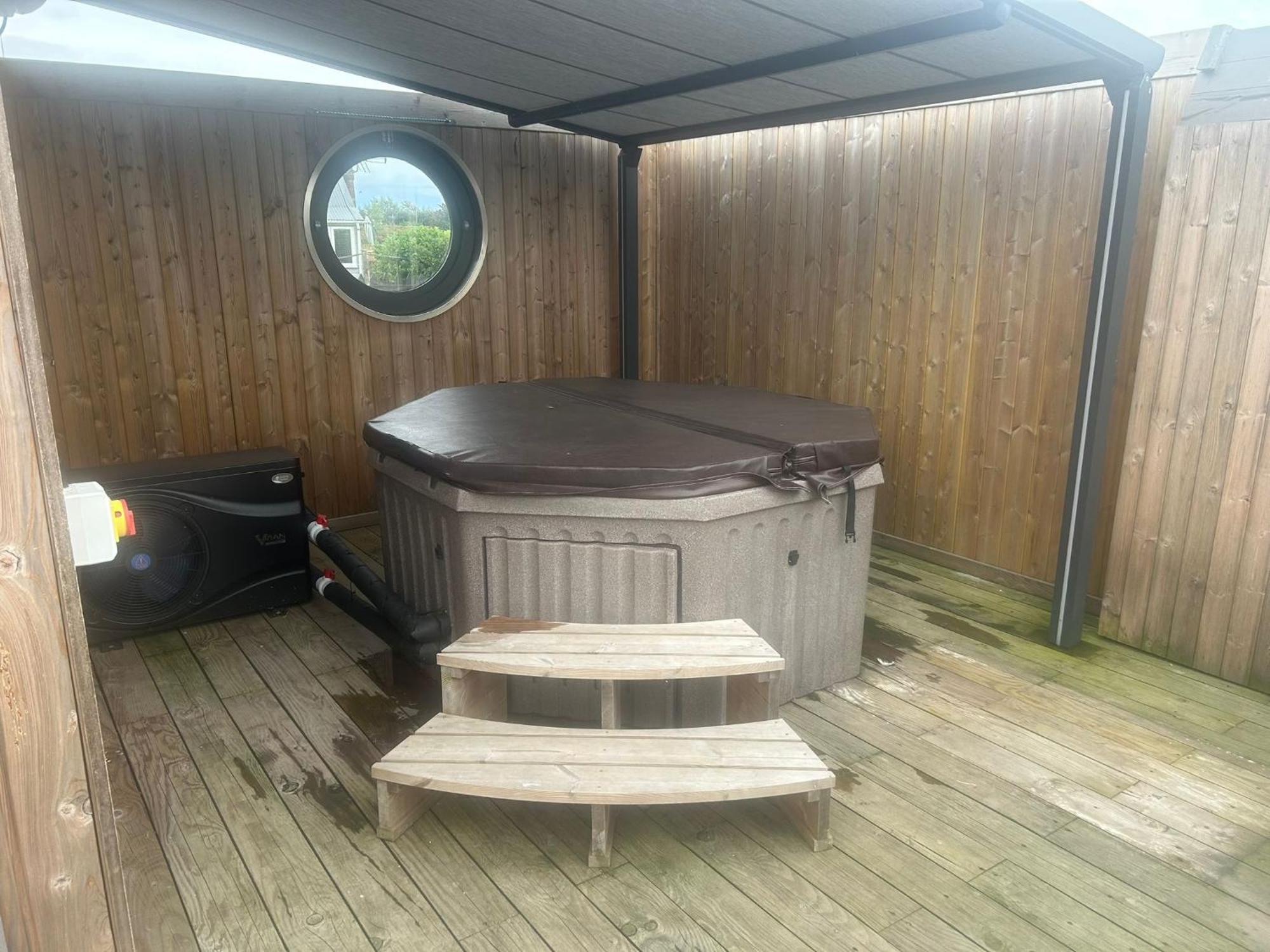 Humberston Boathouse Lodge & Hot Tub - Cleethorpes Beach Cabin Chalet Exterior photo